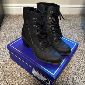 White Mountain Boots